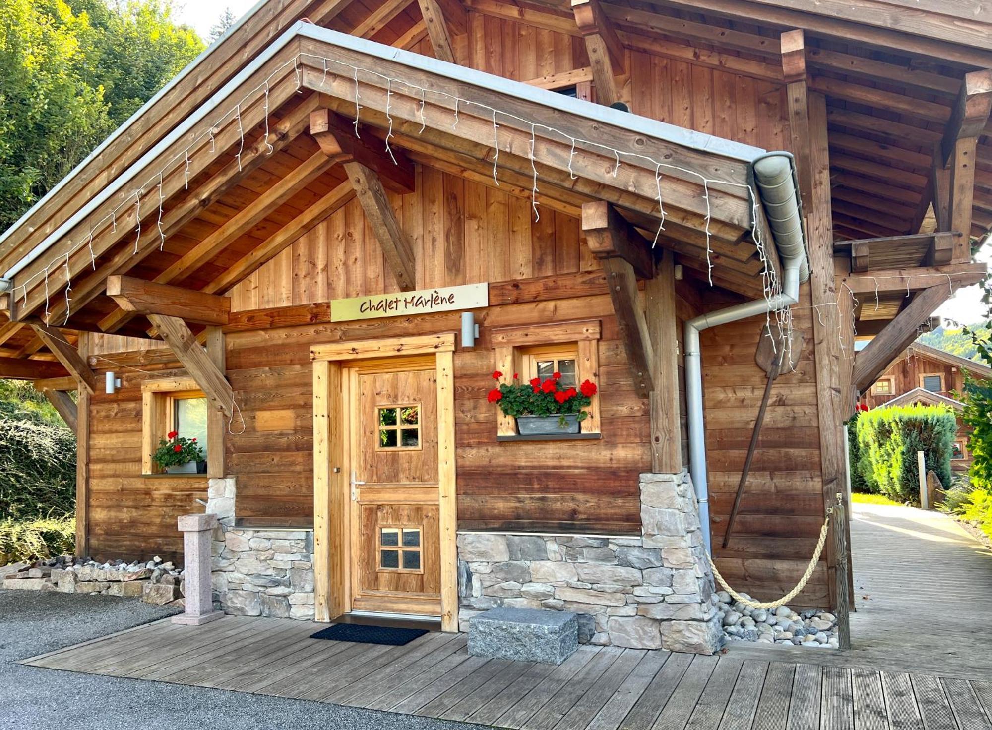 Logis Hotel, Chalets Et Restaurant Les Chatelmines La Bresse Eksteriør bilde