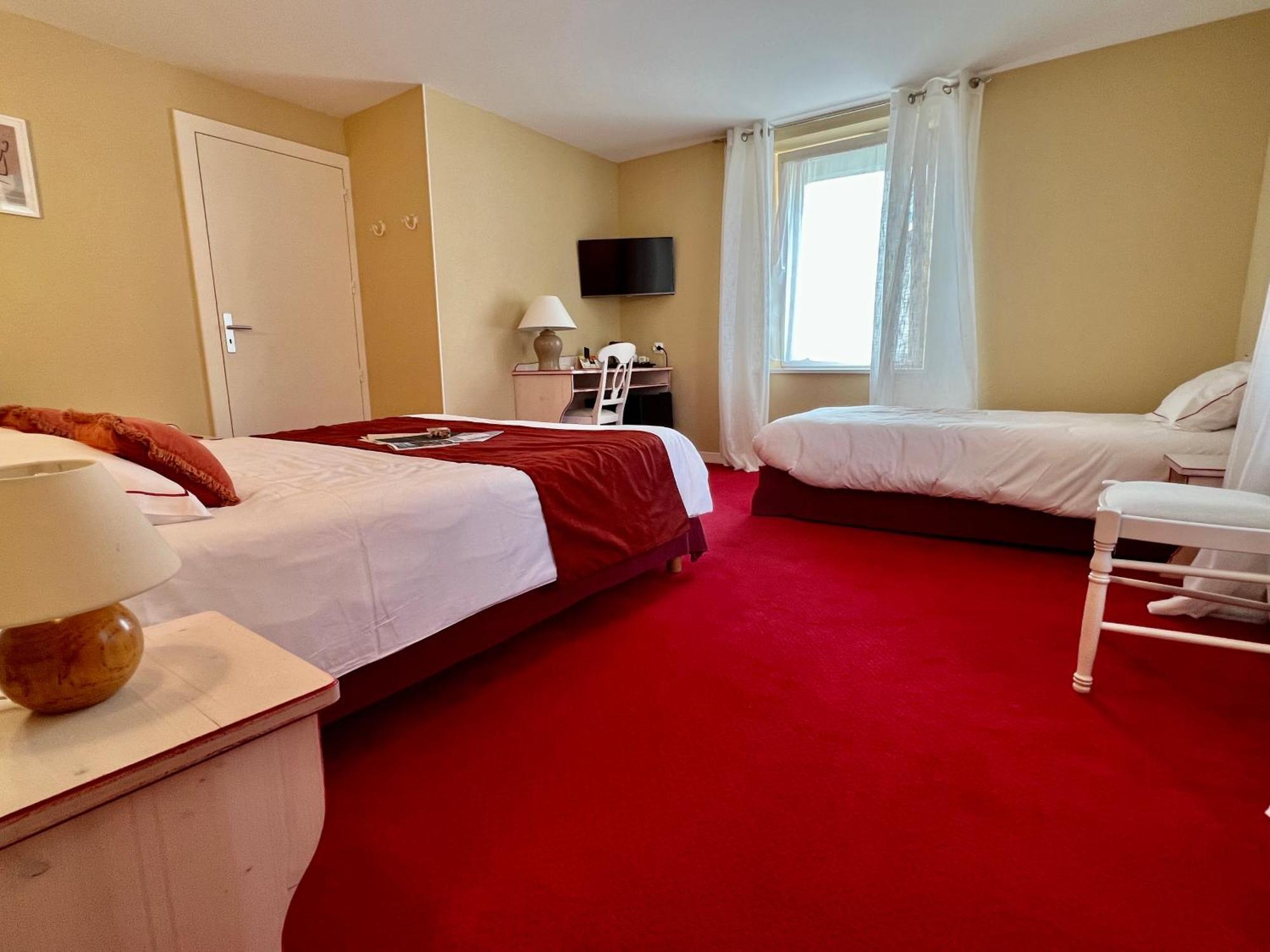 Logis Hotel, Chalets Et Restaurant Les Chatelmines La Bresse Eksteriør bilde