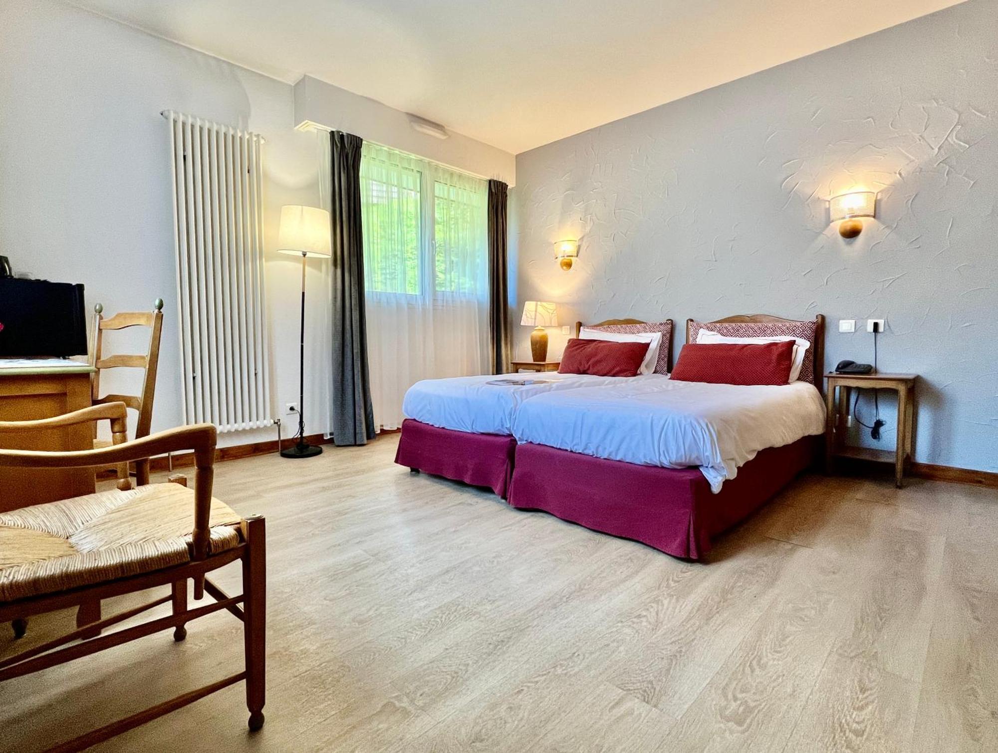 Logis Hotel, Chalets Et Restaurant Les Chatelmines La Bresse Eksteriør bilde
