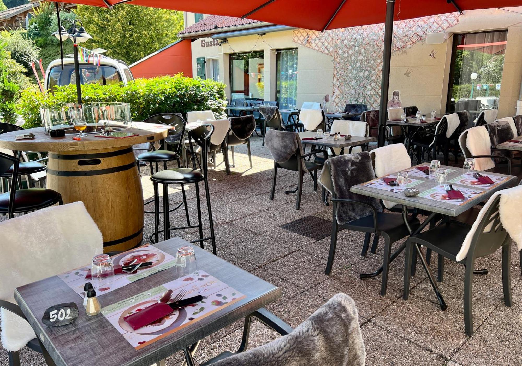Logis Hotel, Chalets Et Restaurant Les Chatelmines La Bresse Eksteriør bilde