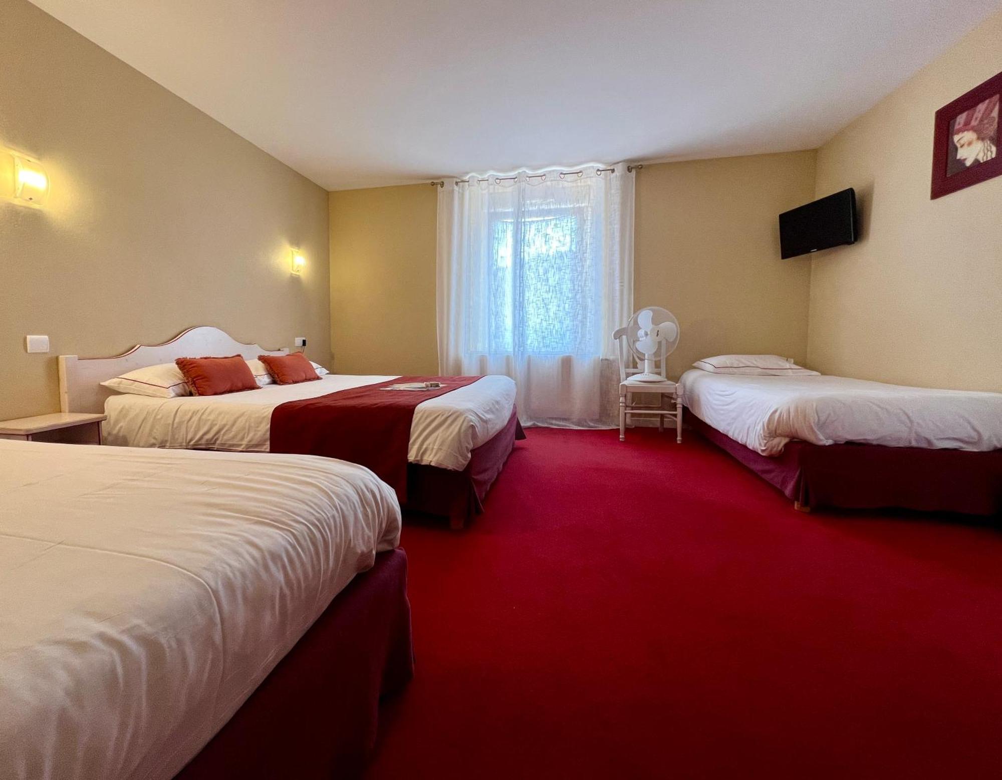 Logis Hotel, Chalets Et Restaurant Les Chatelmines La Bresse Rom bilde
