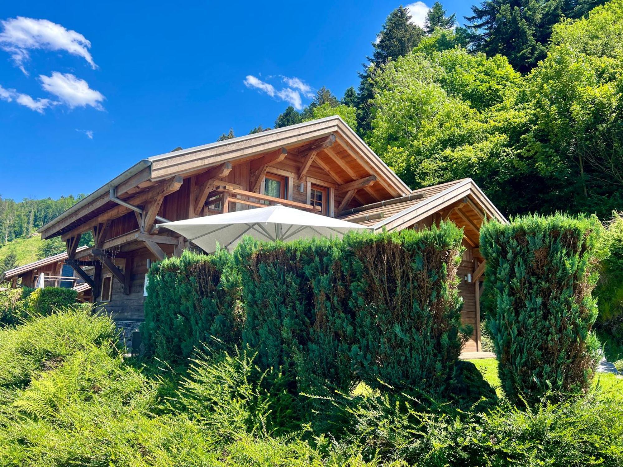 Logis Hotel, Chalets Et Restaurant Les Chatelmines La Bresse Eksteriør bilde