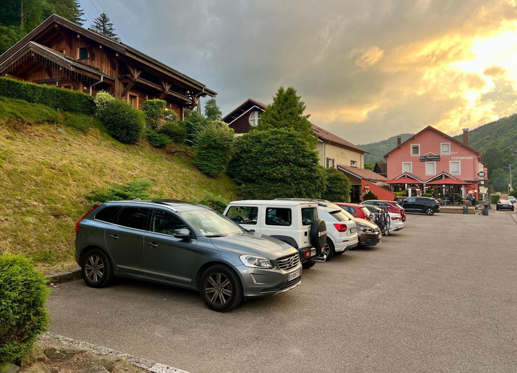 Logis Hotel, Chalets Et Restaurant Les Chatelmines La Bresse Eksteriør bilde